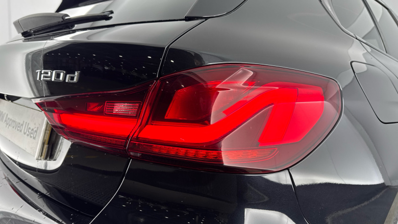 BMW 1 Series 120d xDrive M Sport 5dr Step Auto [LCP] Diesel Hatchback